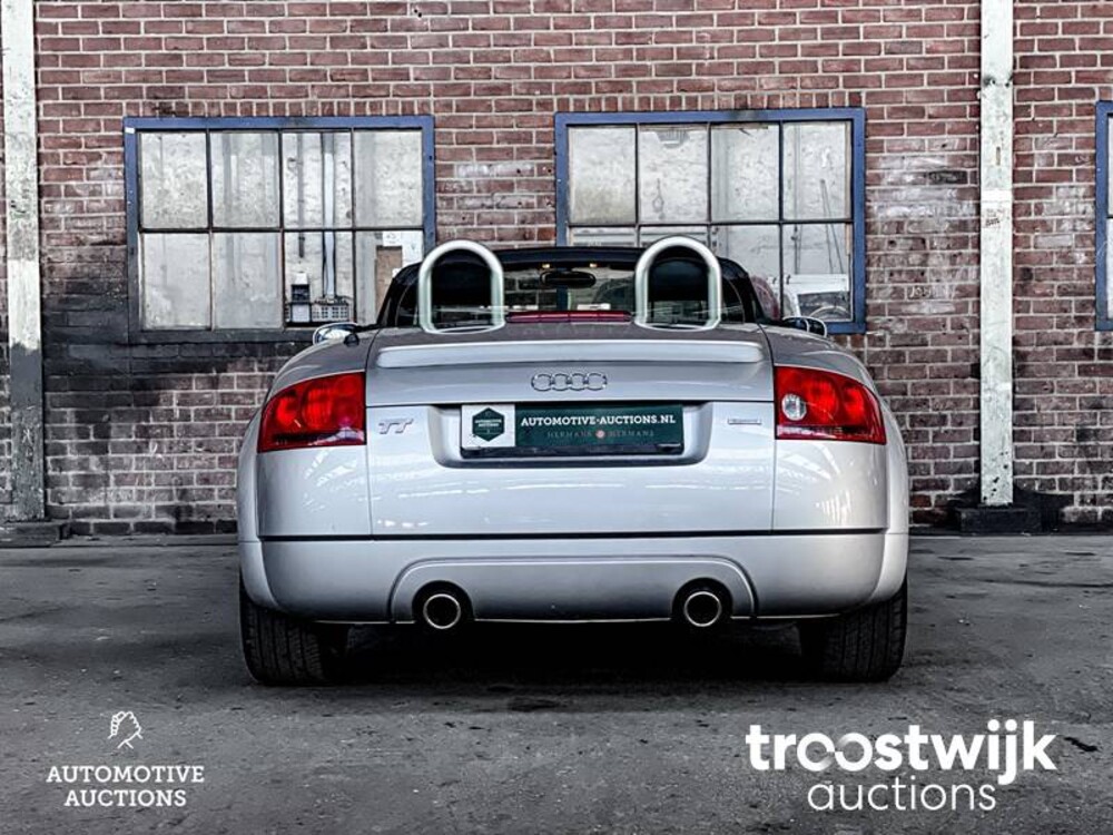 Audi TT Roadster 1.8 5V Turbo Quattro Car