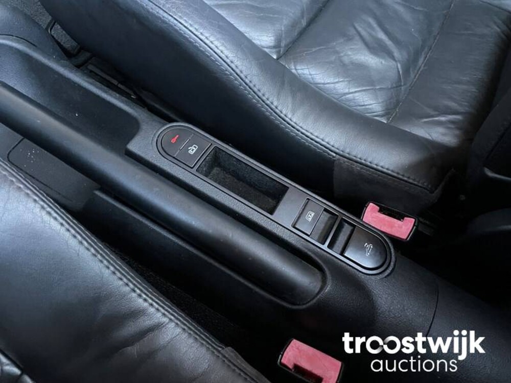 Audi TT Roadster 1.8 5V Turbo Quattro Car