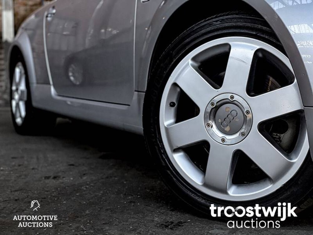 Audi TT Roadster 1.8 5V Turbo Quattro Car