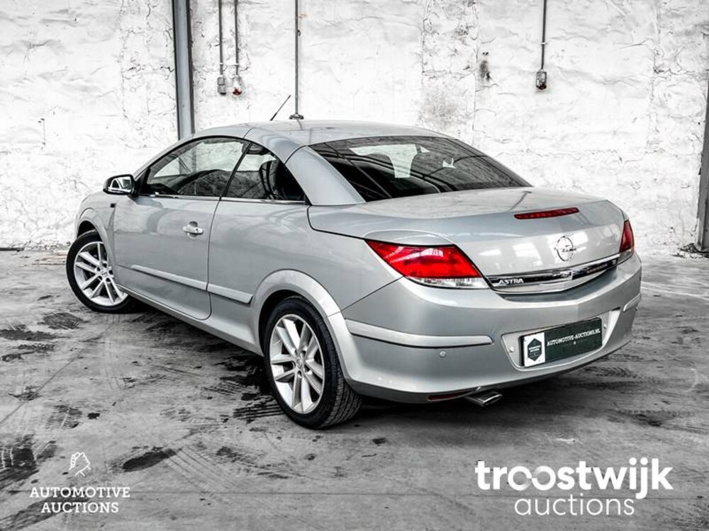 Opel Astra TwinTop 1.8 Cosmo Car