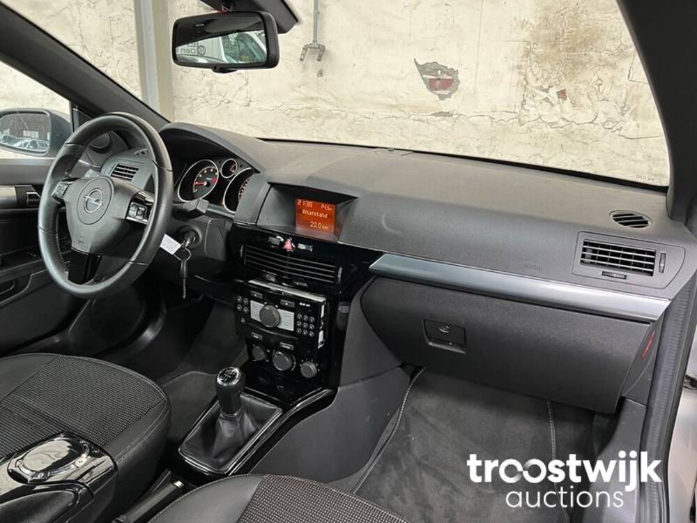 Opel Astra TwinTop 1.8 Cosmo Car