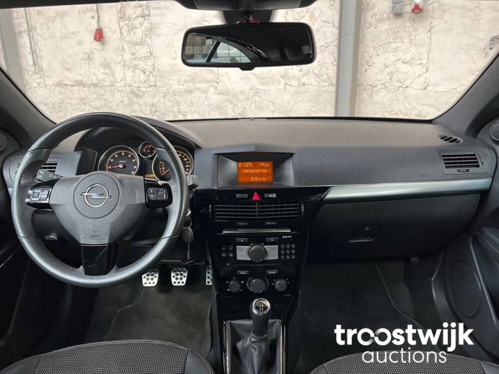 Opel Astra TwinTop 1.8 Cosmo Car