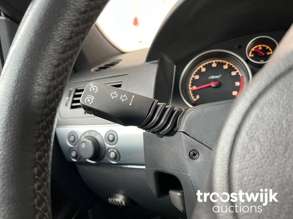 Opel Astra TwinTop 1.8 Cosmo Car