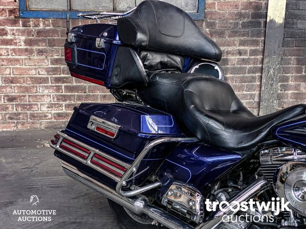 Harley-Davidson FLHT Electra Glide Ultra Classic Motorcycle