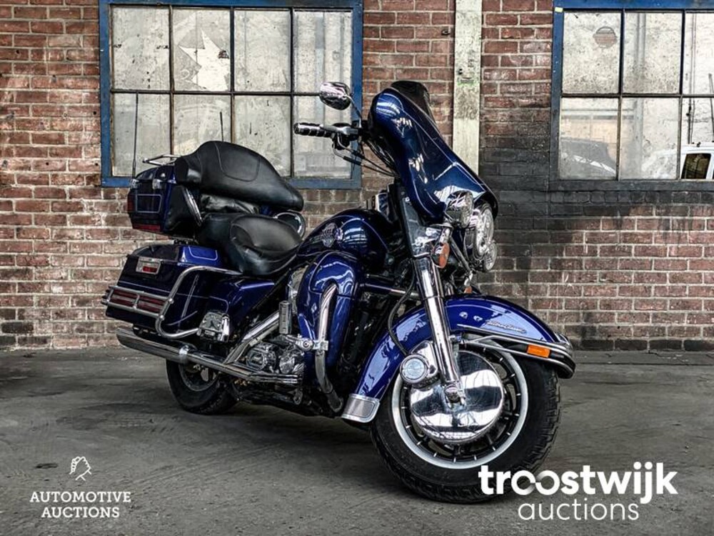 Harley-Davidson FLHT Electra Glide Ultra Classic Motorcycle