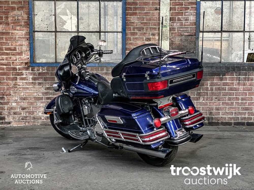 Harley-Davidson FLHT Electra Glide Ultra Classic Motorcycle