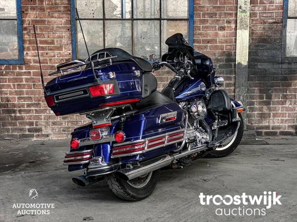 Harley-Davidson FLHT Electra Glide Ultra Classic Motorcycle