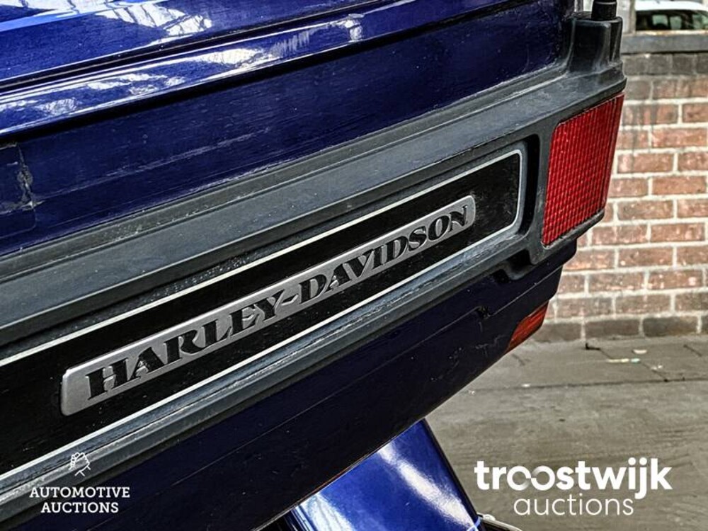 Harley-Davidson FLHT Electra Glide Ultra Classic Motorcycle