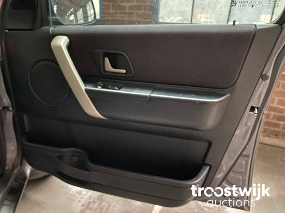 Land Rover Freelander Station Wagon V6 S 2.5 Car