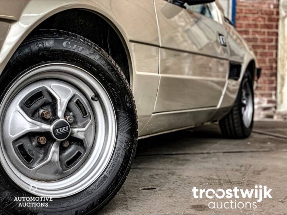 Fiat X 1/9 Sport 1300 Targa Car