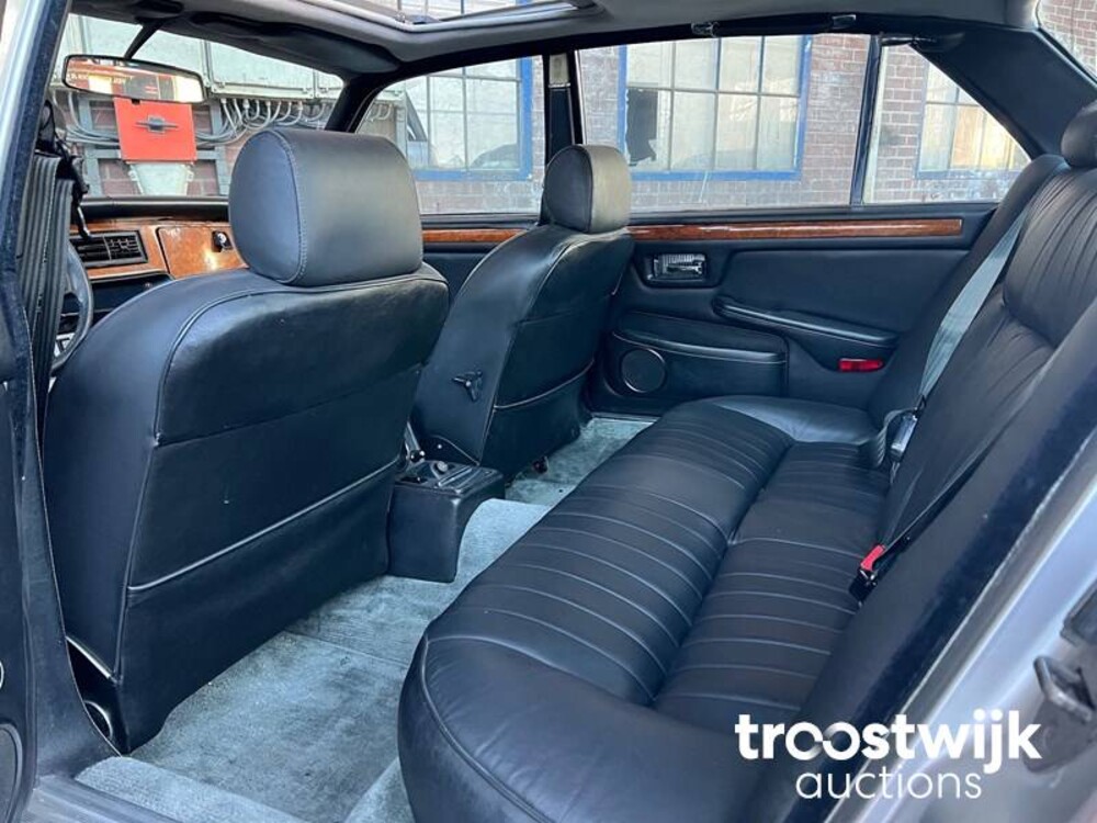 Jaguar Daimler XJ 5.3 V12  Car