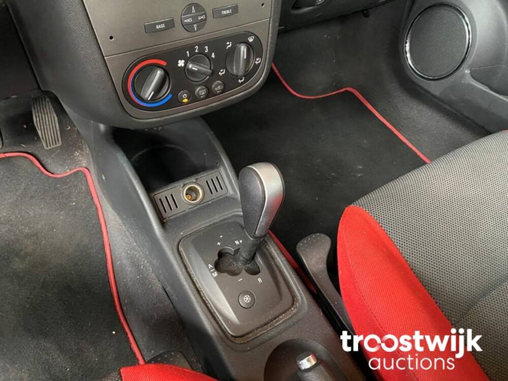 Opel Tigra TwinTop Cosmo Car