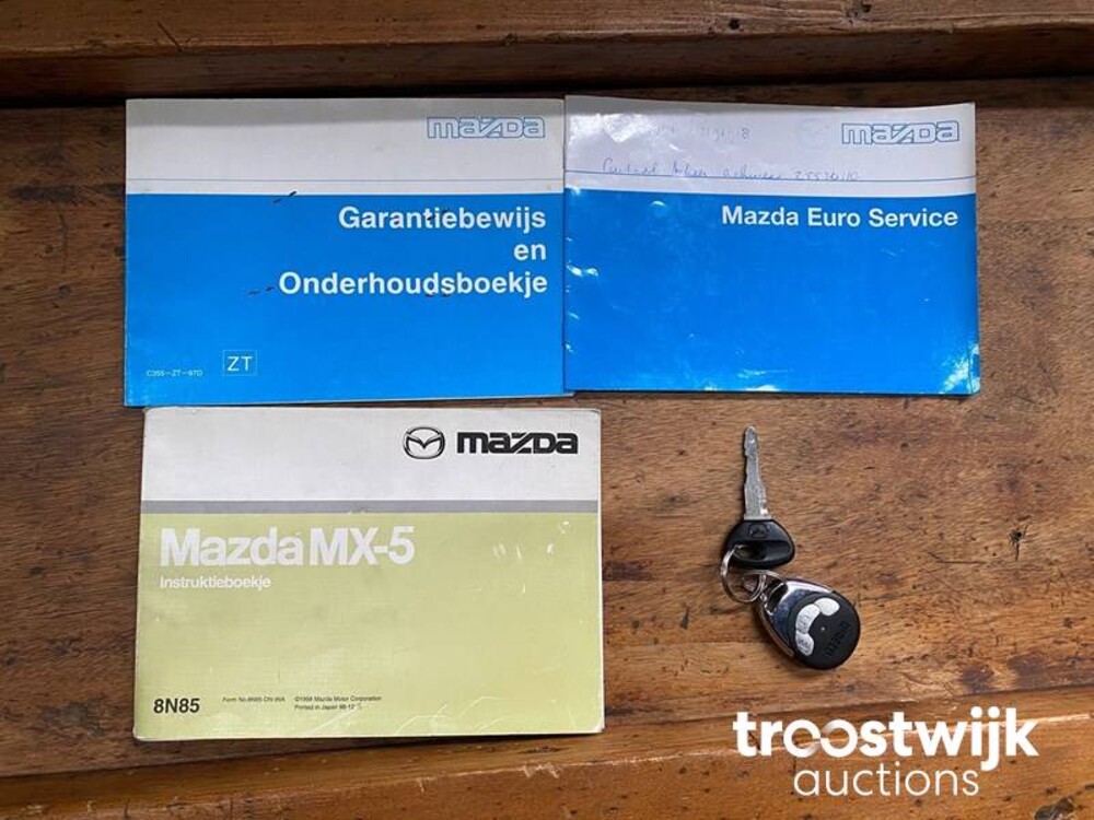 Mazda MX5 1.8i 10th Anniversary Car