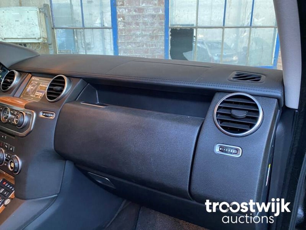 Land Rover Discovery 3.0 SDV6 HSE Luxury Van