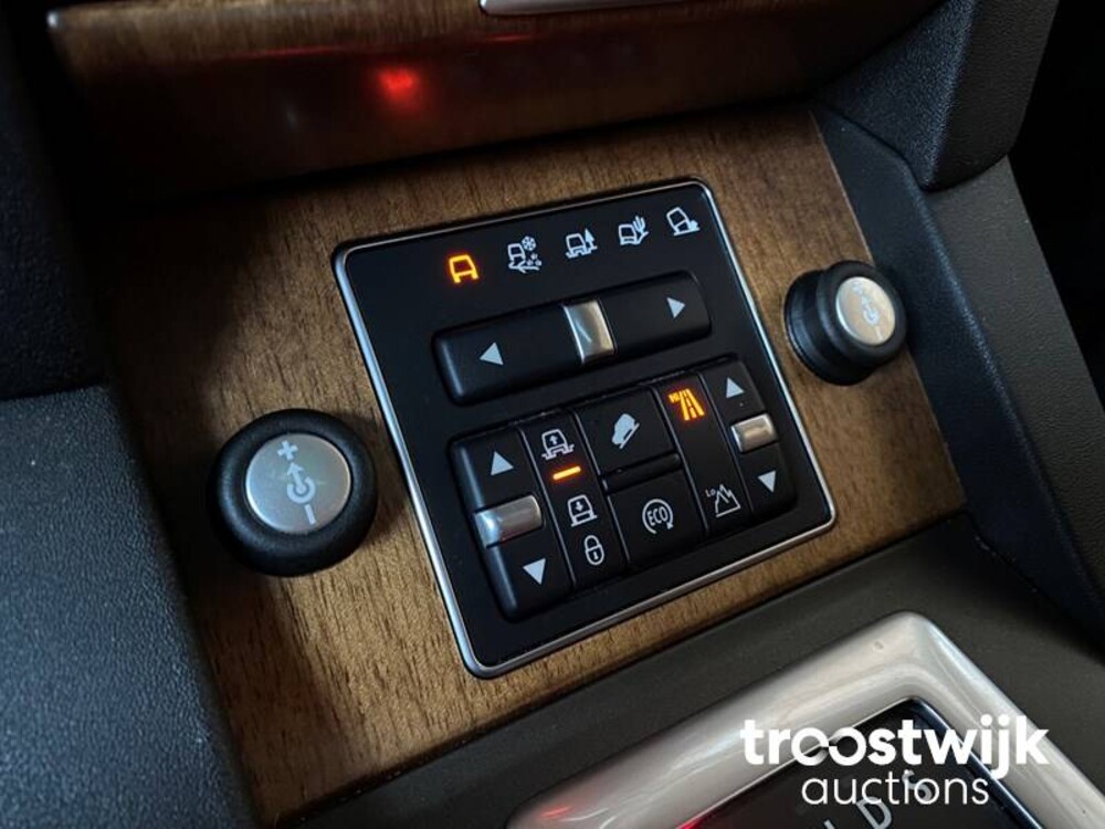 Land Rover Discovery 3.0 SDV6 HSE Luxury Van