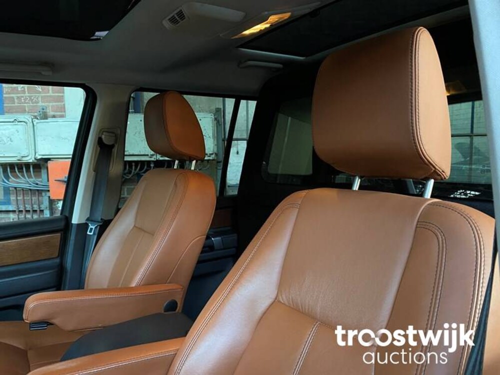 Land Rover Discovery 3.0 SDV6 HSE Luxury Van