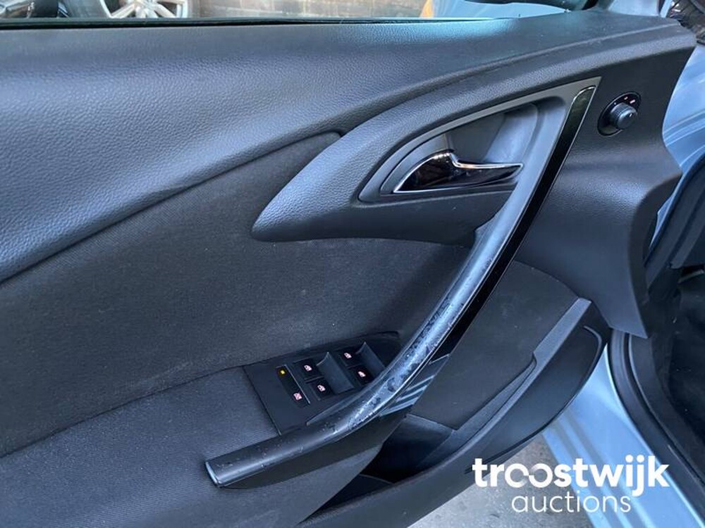 Opel Astra 1.4 Turbo Business Sport+ Car