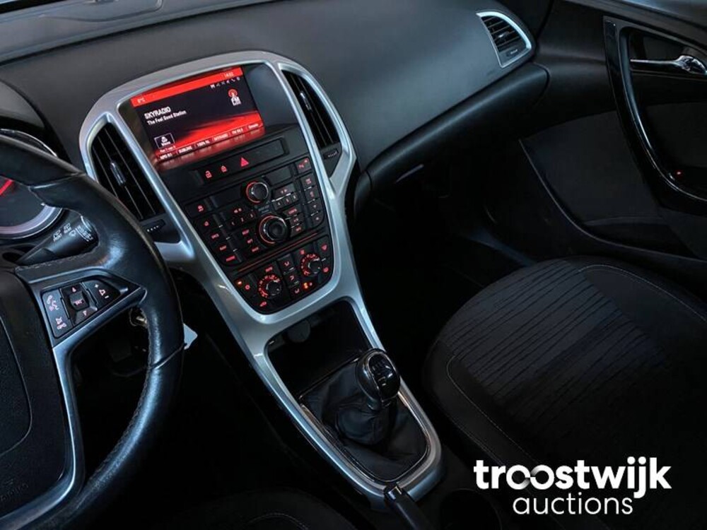 Opel Astra 1.4 Turbo Business Sport+ Car