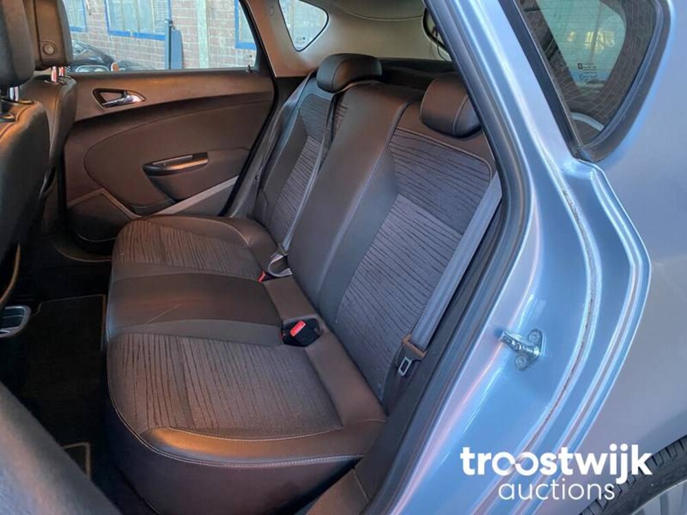 Opel Astra 1.4 Turbo Business Sport+ Car