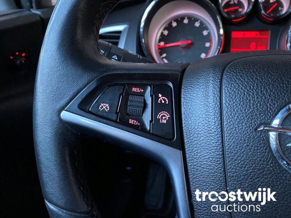 Opel Astra 1.4 Turbo Business Sport+ Car