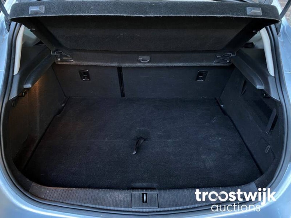 Opel Astra 1.4 Turbo Business Sport+ Car