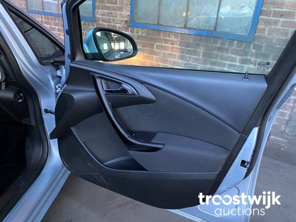 Opel Astra 1.4 Turbo Business Sport+ Car