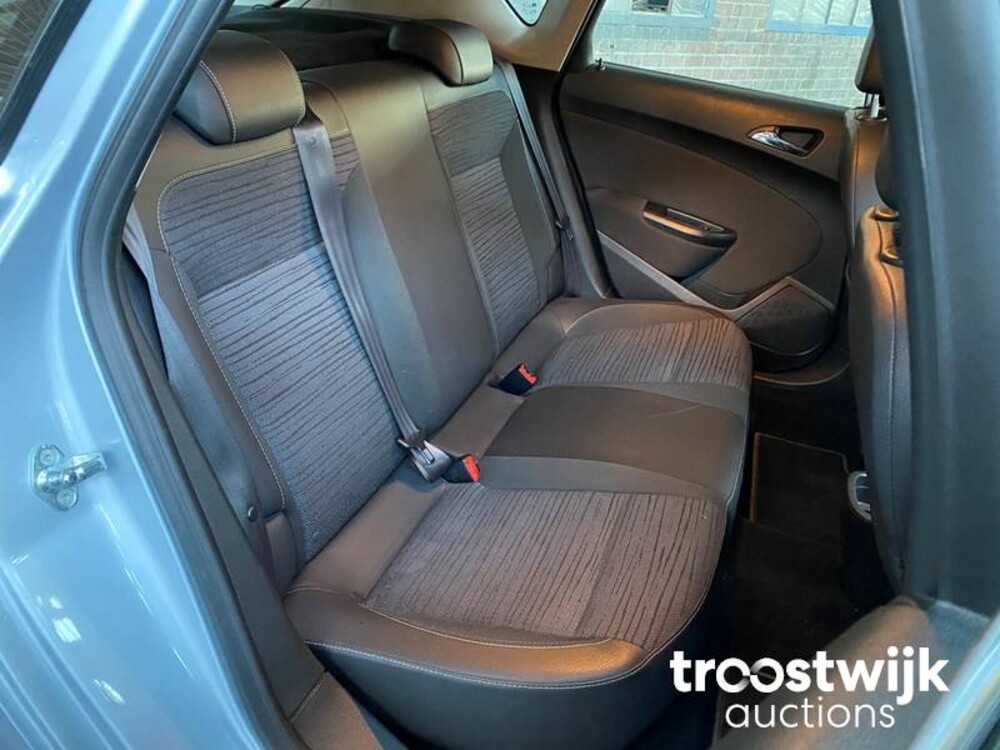 Opel Astra 1.4 Turbo Business Sport+ Car