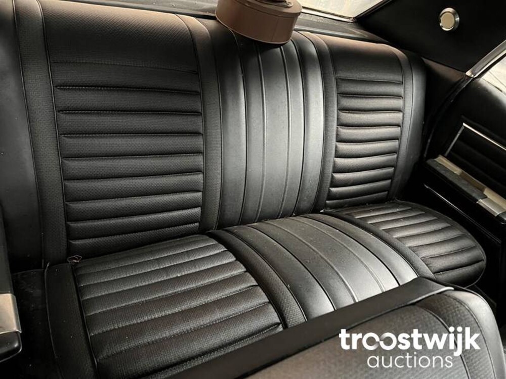 Oldsmobile Cutlass Car