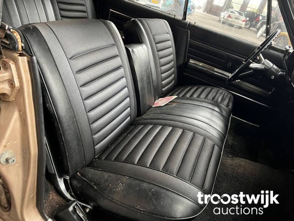 Oldsmobile Cutlass Car