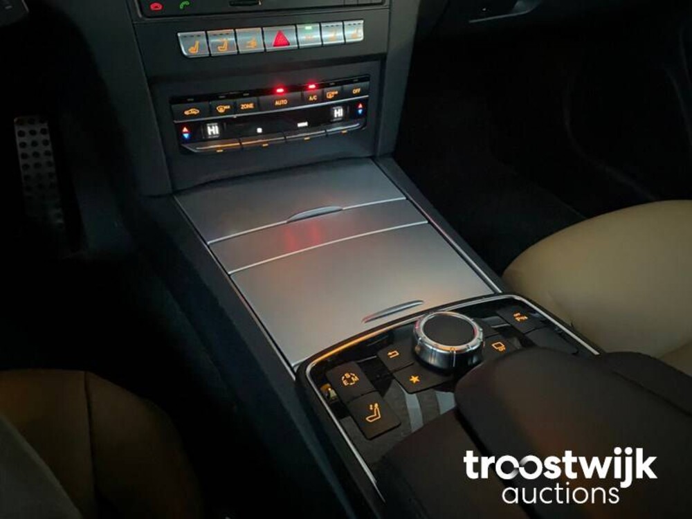 Mercedes-Benz E200 Ambition Sport Edition Car