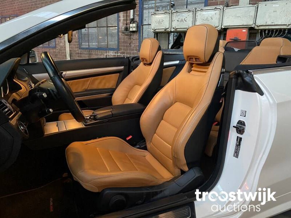 Mercedes-Benz E200 Ambition Sport Edition Car