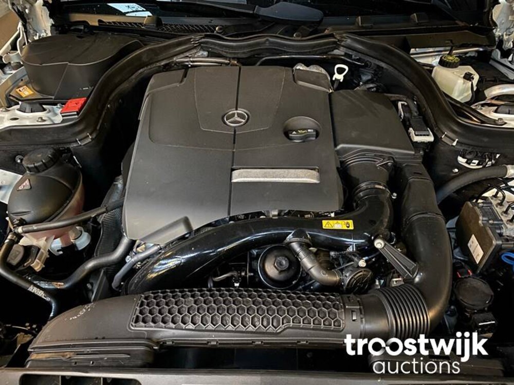 Mercedes-Benz E200 Ambition Sport Edition Car