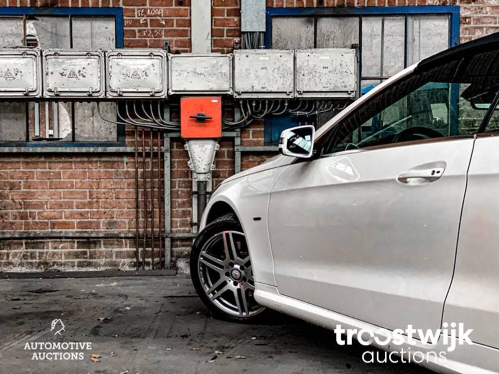 Mercedes-Benz E200 Ambition Sport Edition Car