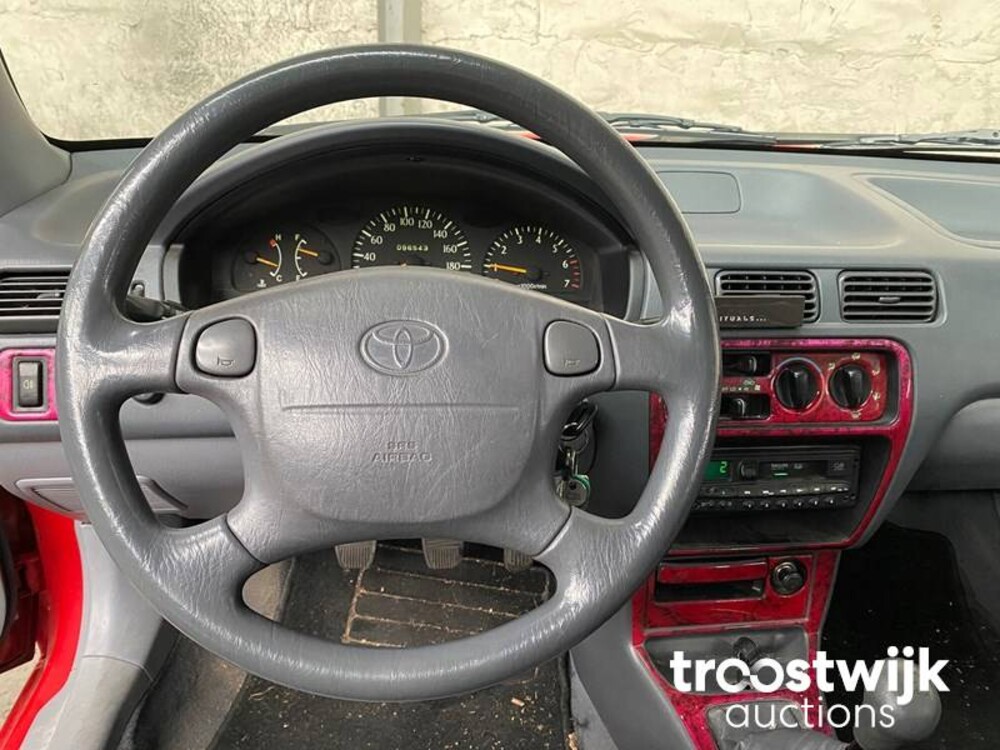 Toyota Starlet 1.3-16V Car