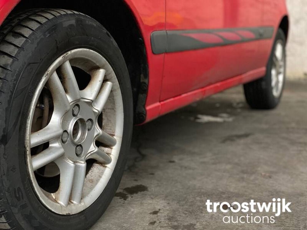 Toyota Starlet 1.3-16V Car