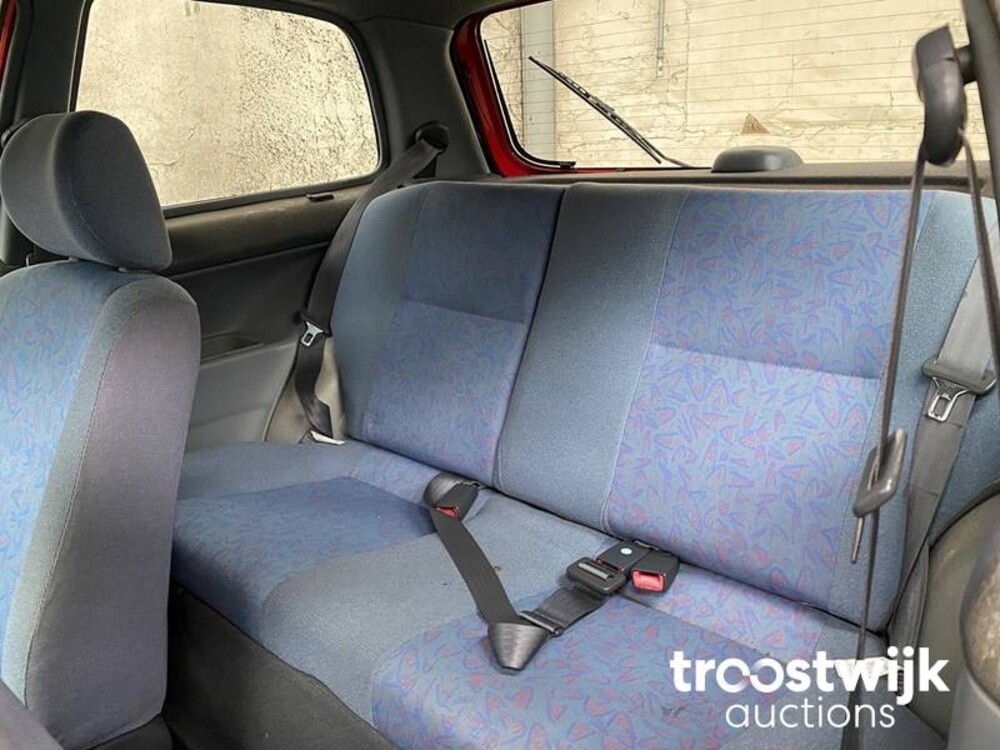 Toyota Starlet 1.3-16V Car