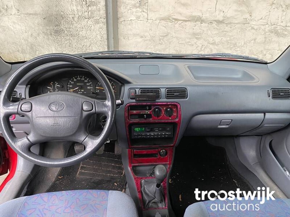 Toyota Starlet 1.3-16V Car