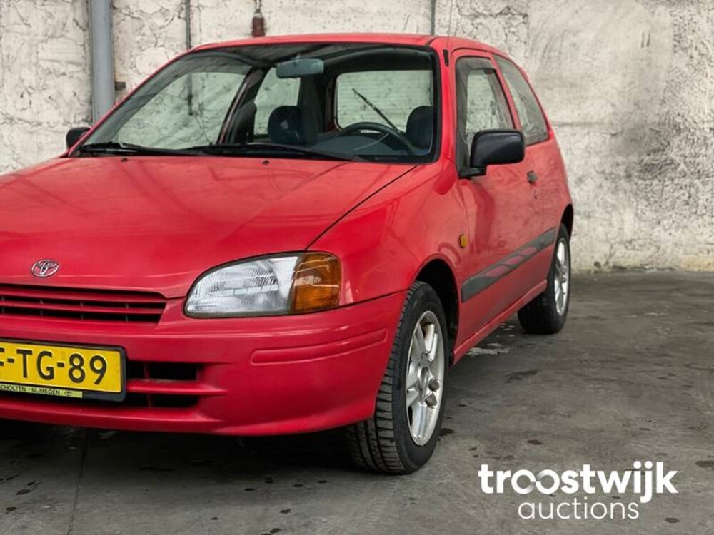Toyota Starlet 1.3-16V Car