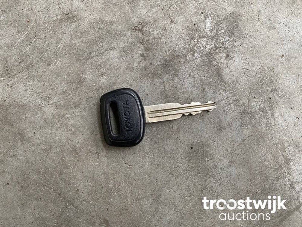 Toyota Starlet 1.3-16V Car