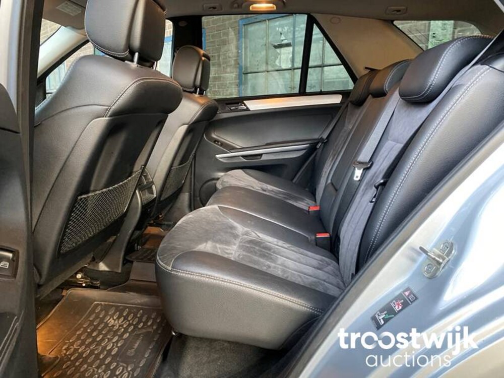 Mercedes-Benz ML320 CDI M-klasse Car