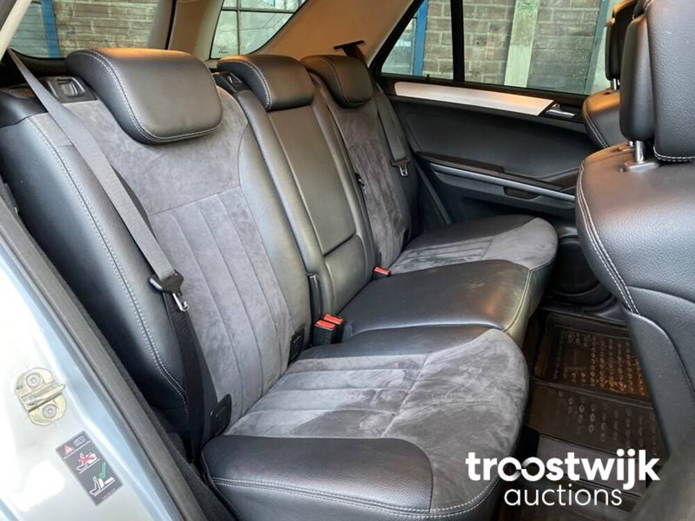 Mercedes-Benz ML320 CDI M-klasse Car