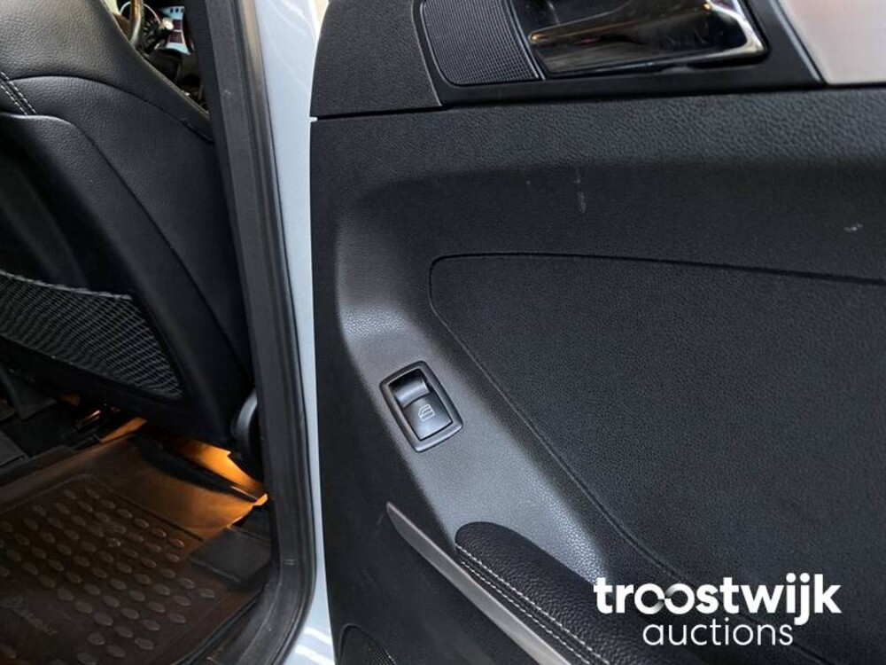 Mercedes-Benz ML320 CDI M-klasse Car