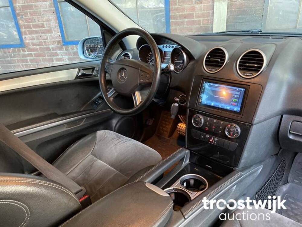 Mercedes-Benz ML320 CDI M-klasse Car
