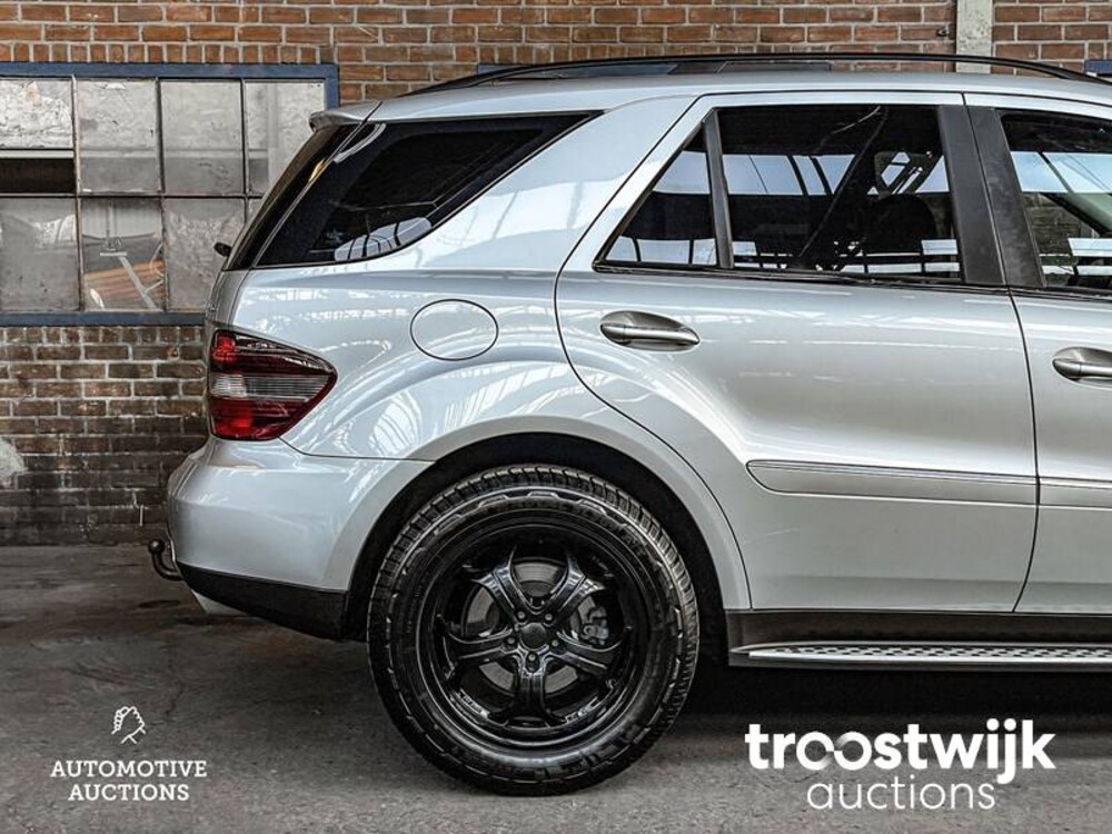 Mercedes-Benz ML320 CDI M-klasse Car