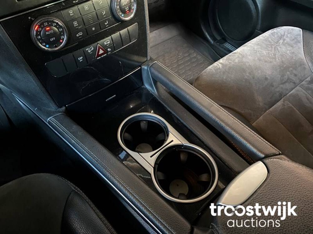 Mercedes-Benz ML320 CDI M-klasse Car