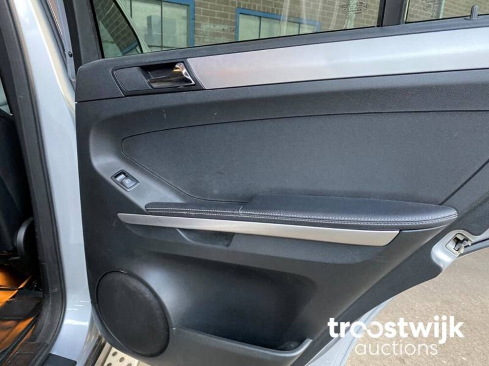 Mercedes-Benz ML320 CDI M-klasse Car