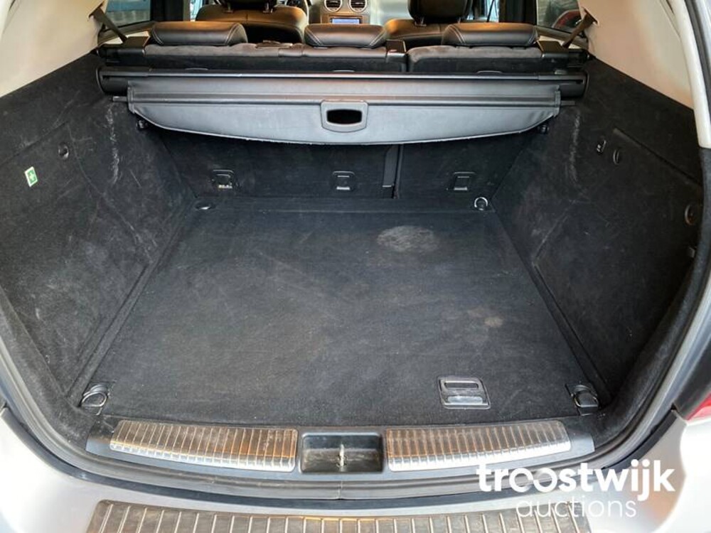 Mercedes-Benz ML320 CDI M-klasse Car