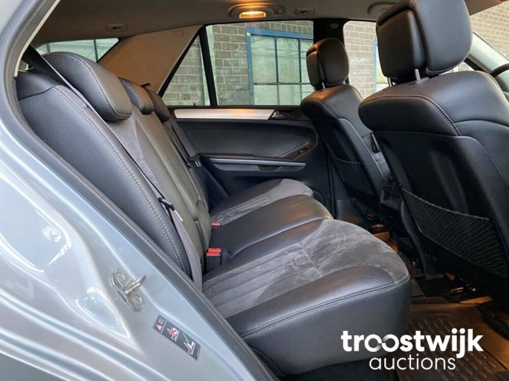 Mercedes-Benz ML320 CDI M-klasse Car