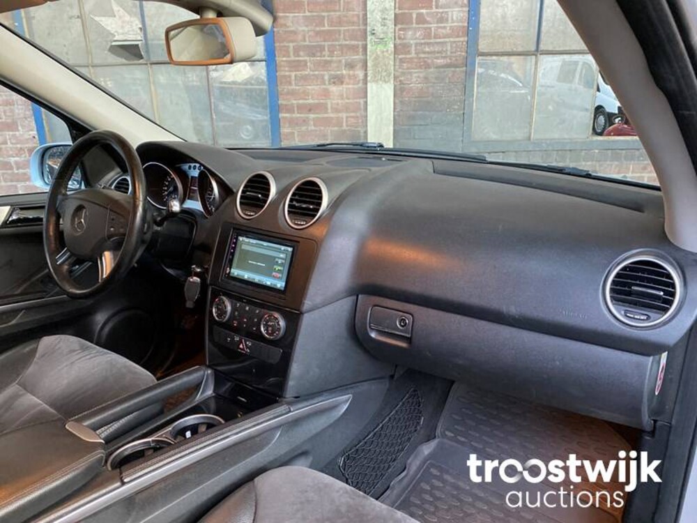 Mercedes-Benz ML320 CDI M-klasse Car