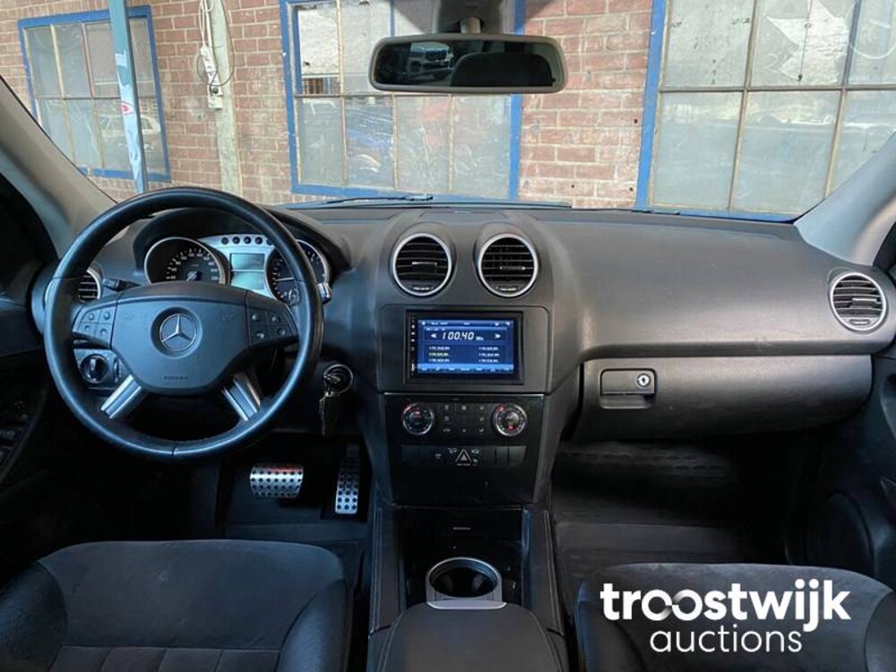 Mercedes-Benz ML320 CDI M-klasse Car
